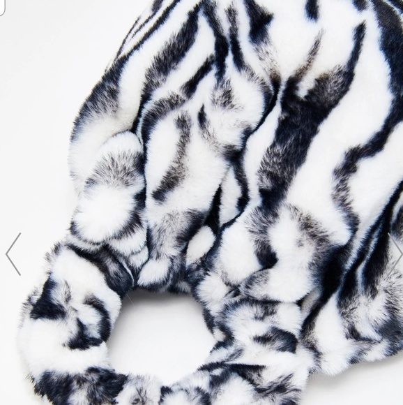 Fuzzy handbag - Picture 6 of 8